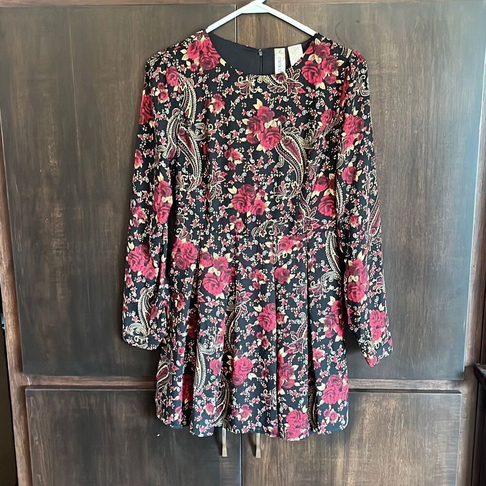 Mimi Chica Rose & Paisley Print Dress Small‎